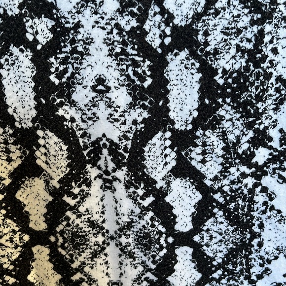 Calvin Klein Snakeskin Print Tank Top - Picture 6 of 10